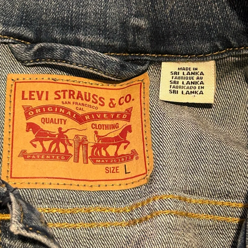 Levi's Dark Blue Denim Jacket - Picture 9 of 12